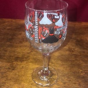 Professional Shopper Fashion Wine Glass Novelty Graphic Print